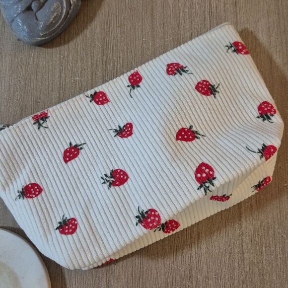 💲6️⃣ Bundled ✔️Strawberry Cosmetic Bag  Corduroy Pouch Makeup Case  In Cream - Picture 6 of 7